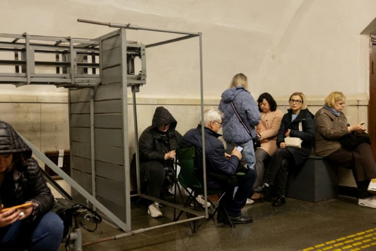 La Russie attaque l'Ukraine avec près de 500 drones et missiles, faisant six morts