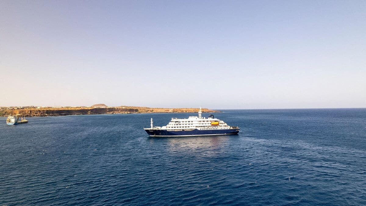 Hantavirus à bord d'un navire : les passagers en attente d'un port d'accueil