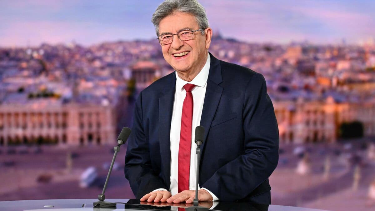 Mélenchon annonce sa candidature à la présidentielle française de 2027