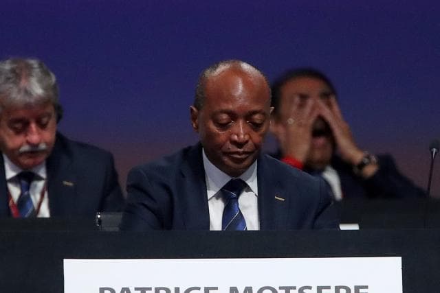 Le patron de la CAF en visite au Sénégal pour apaiser les tensions après une décision controversée