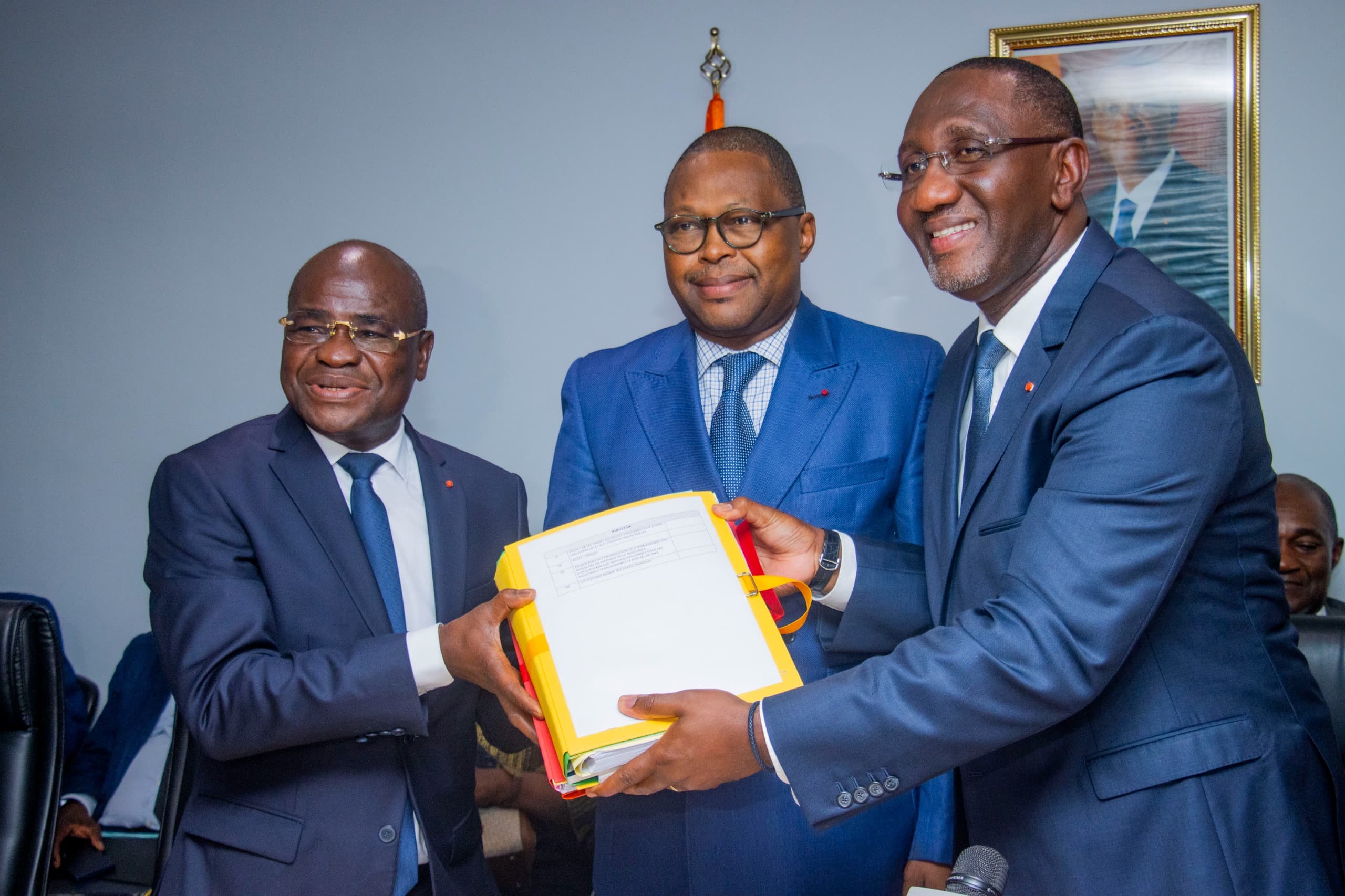 Ibrahim Kalil Konaté déterminé à accélérer la construction de la casse moderne de N’Dotré
