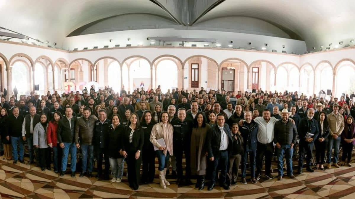 Gobernador de Durango coordina planeación estratégica con municipios para 2026